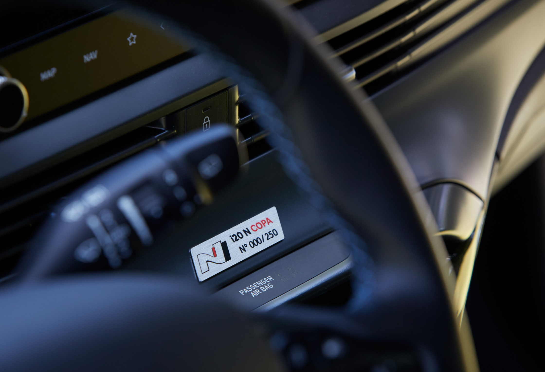 Dashboard badge voor de Hyundai I20N COPA editie, een Limited Edition uitvoering van de Hyundai I20 N.